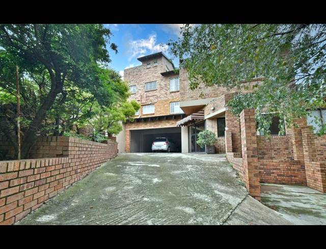 14 BEDROOM HOUSE FOR SALE IN NORTHCLIFF
